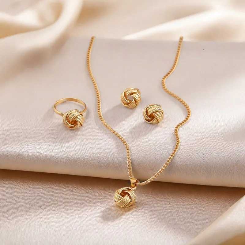 New Fashion Metal Jewelry Three-dimensional Ring Earring Necklace Three-piece Set Creative Design Sense Jewelry Set Necklace X250718