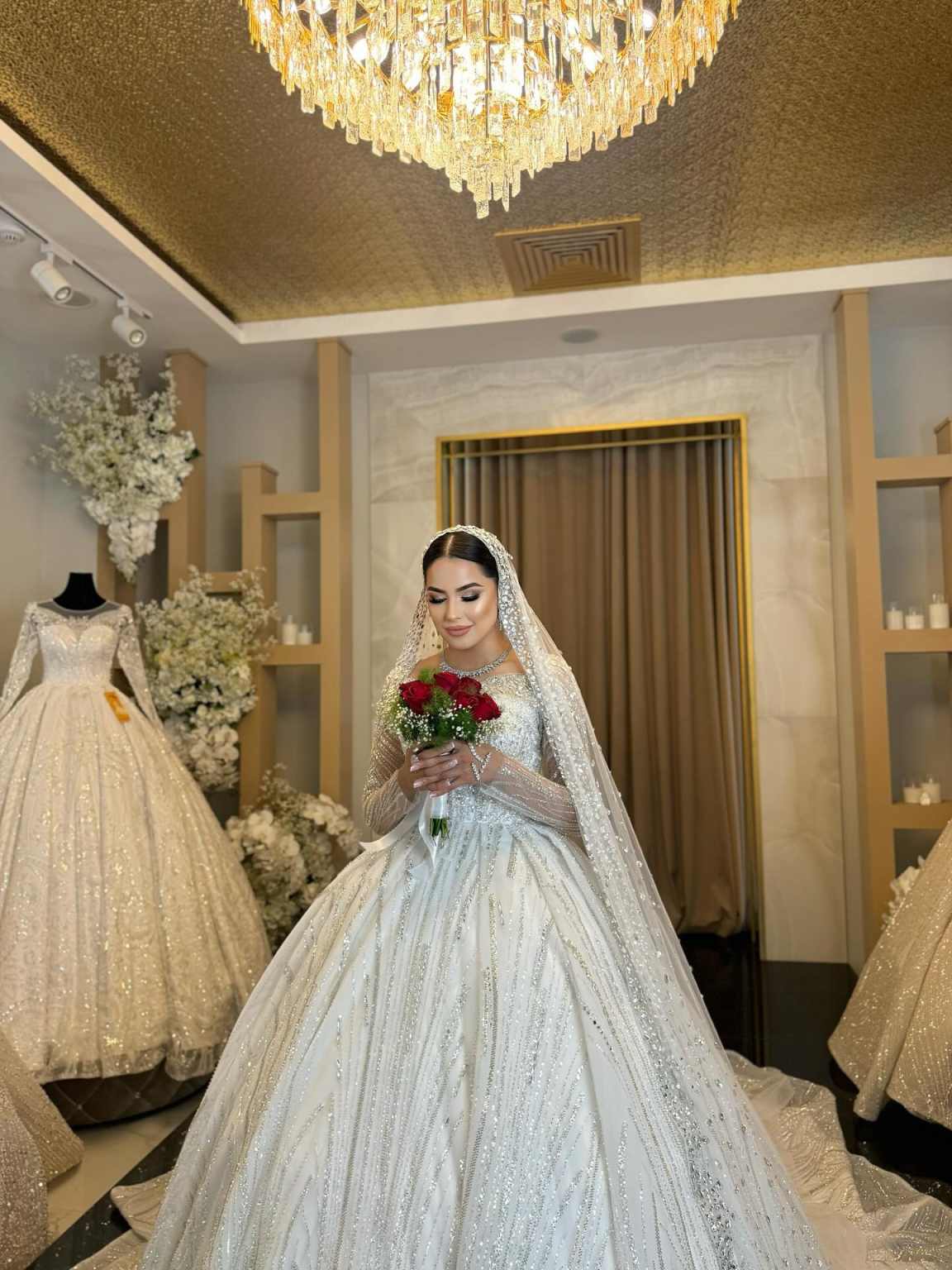 Sparkly A Line Women Wedding Dress Jewel Neck Long Sleeves Bridal Gowns Sequins Crystal Sweep Train Dress Custom Made vestidos de novia