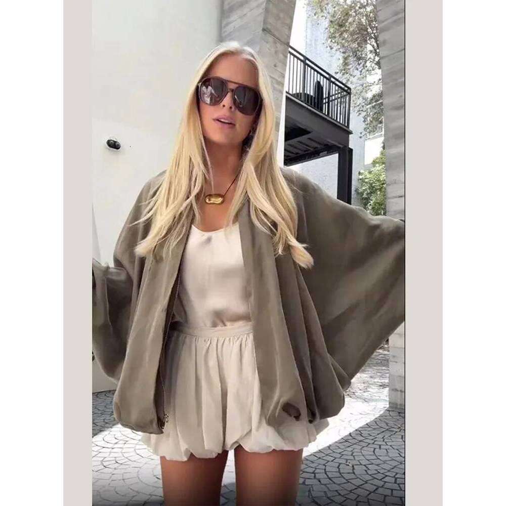 Women Fashion Green Pleated Short Bomber Jacket Casual Loose Lantern Sleeve Zipper Coat Spring New High Street Outwear