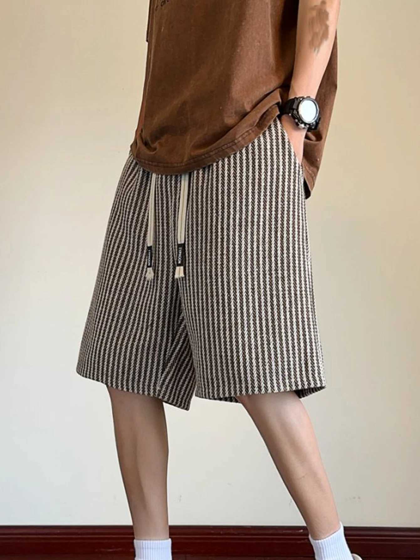 Mens Casual Shorts American Striped Printed Five Quarter Pants Elastic Waistband with Drawstring Suitable for Summer Daily Use W250718