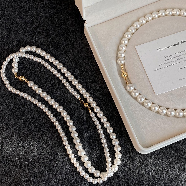 Australian White Magnetic Clasp Perfect Round Pearl Necklace 2024 New Style Layered Collarbone Chain Light Elegant Jewelry ddmythur