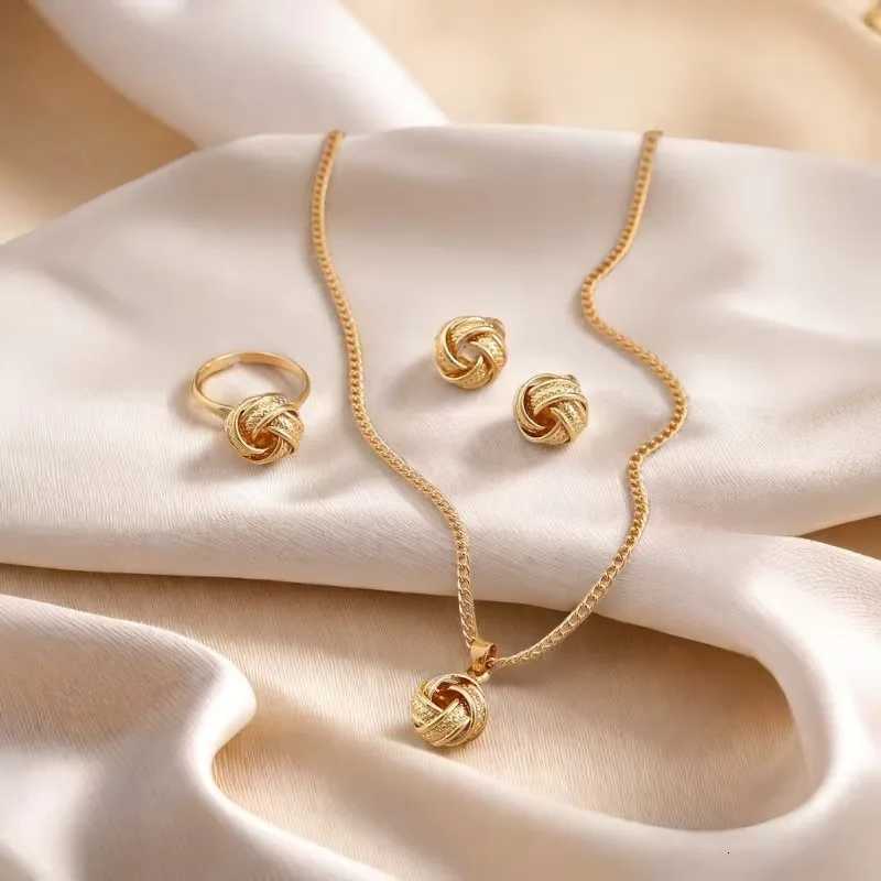 New Fashion Metal Jewelry Three-dimensional Ring Earring Necklace Three-piece Set Creative Design Sense Jewelry Set Necklace X250718