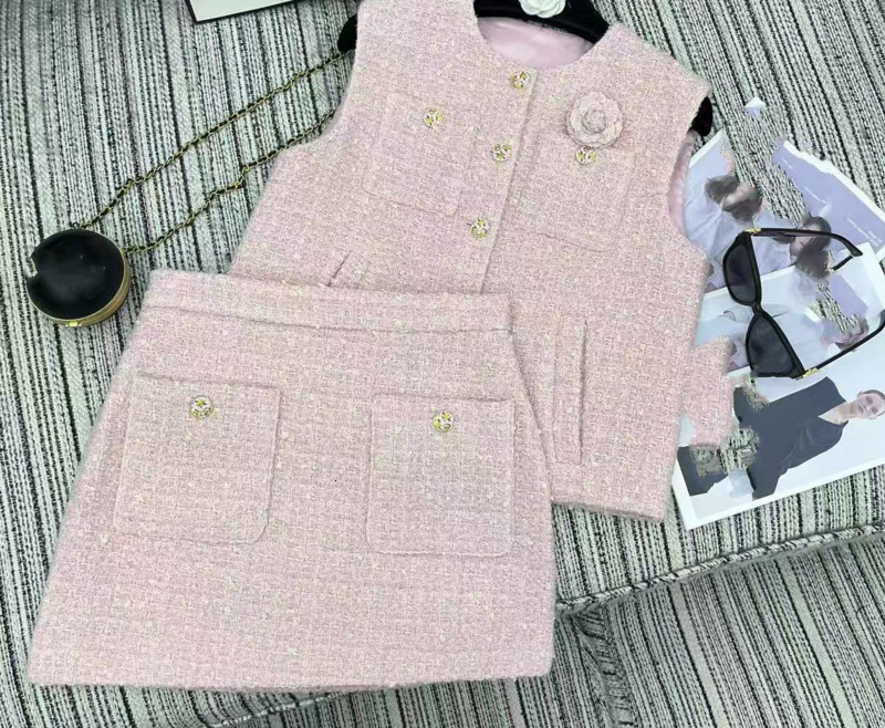 Summer Small tweed Round Neck Sleeveless Vest High Waist Slim Short Skirt Fashion Set 250718