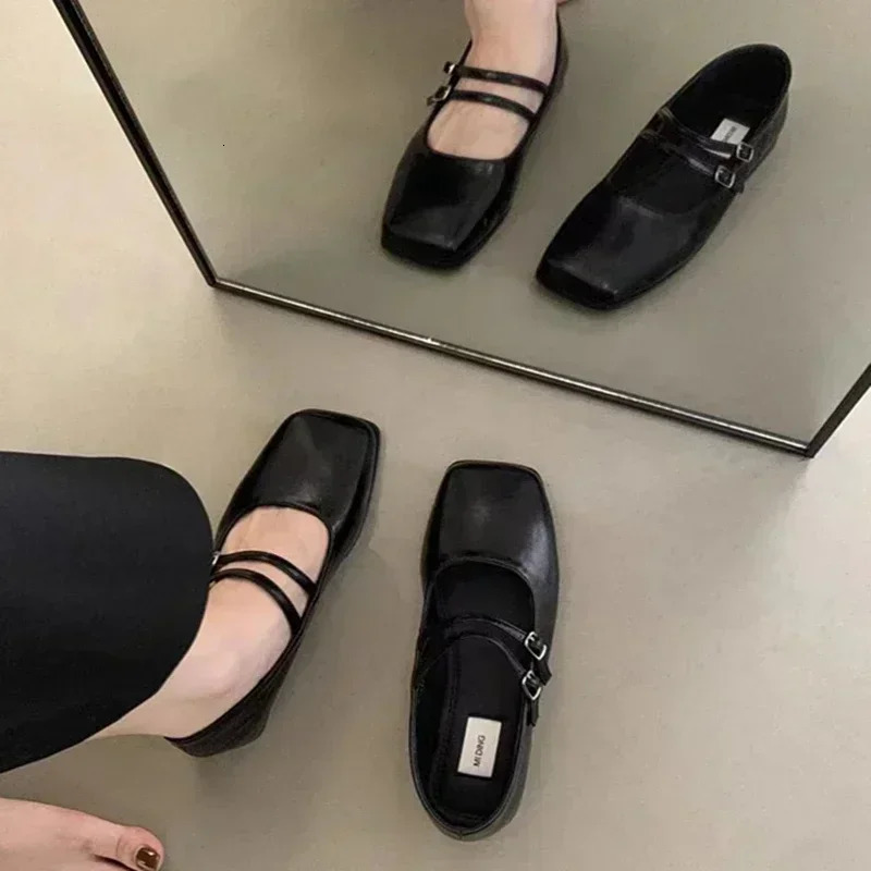 Square Toe Comfortable Casual and Versatile Spring Summer Flat Shoes Elegant Fashionable Retro Womens Shoes 250717