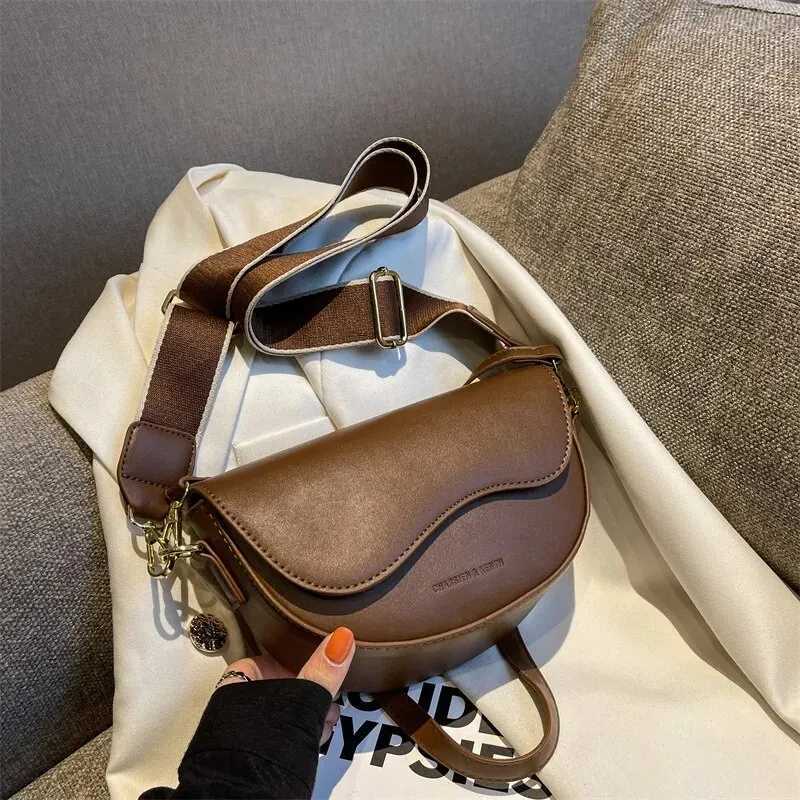 Women Vintage Solid Color Flap Small Saddle Shoulder Underarm Bag Fashion PU Leather Wide Strap Crossbody Bag R250717