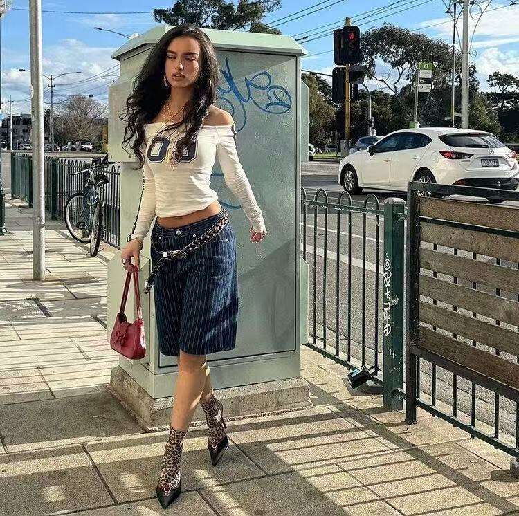 Autumn Sweet Cool Digital Print Off-Shoulder Striped Long Sleeve Short Slim Street Sexy Crop Top B5