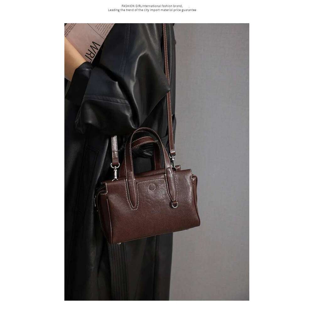 Genuine Leather Women's Versatile Crossbody Bag 2025 New Retro Style Handbag, Female Niche Commuting Shoulder bag