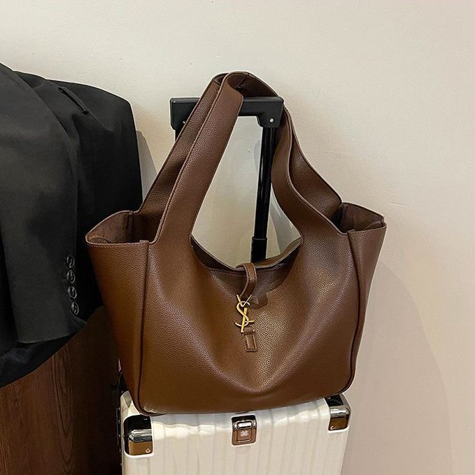 Designer bag Bucket Bag Shoulder Bag Luxury Bag Crossbody Designer 2025 Women Elegant Versatile handbag Casual commuting Crossbody bag Manifest temper