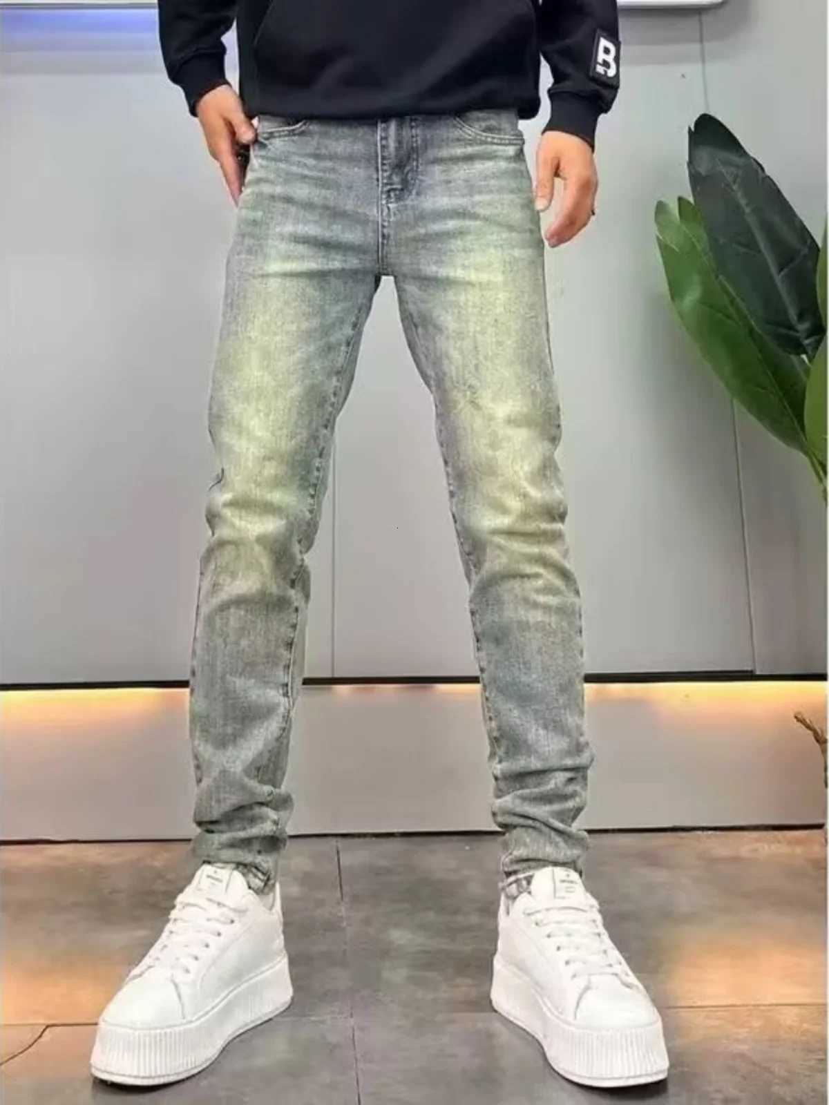 Retro Letter Print Mens Jeans Fashionable Versatile Slim Fit Long Pants Spring New Arrival Youth Wear Resistant X250718