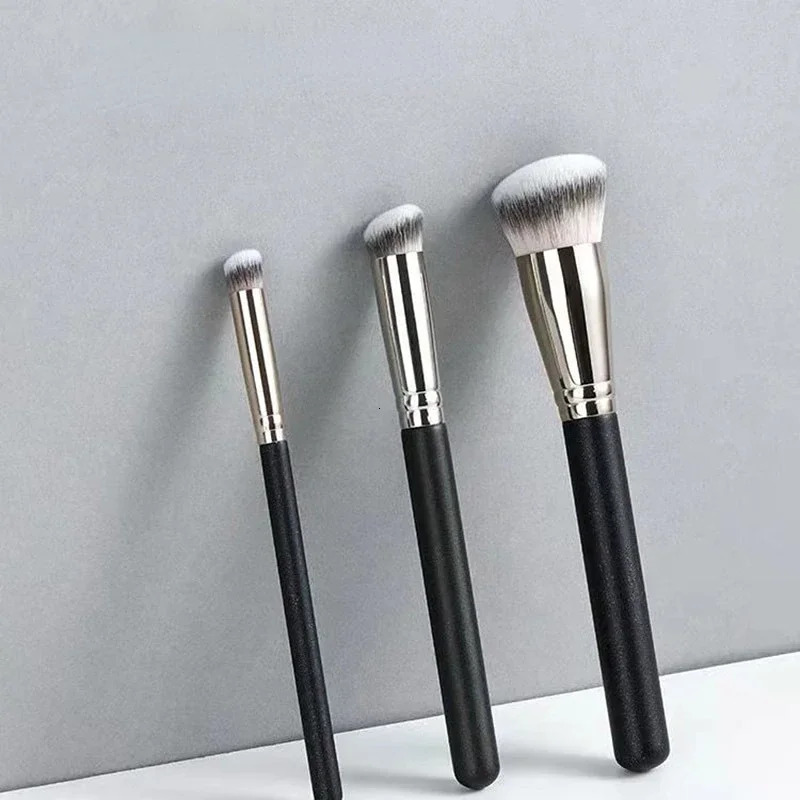 Makeup Brushes Foundation Concealer Angled Seamless Cover Synthetic Dark Circle Liquid Cream Cosmetics Contour Brush Beauty Tool 250716