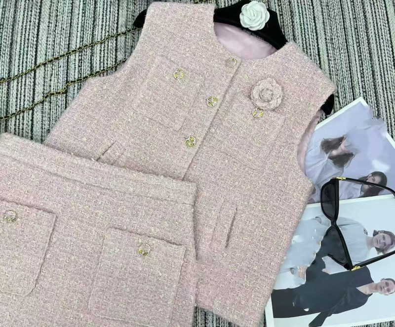 Summer Small tweed Round Neck Sleeveless Vest High Waist Slim Short Skirt Fashion Set 250718