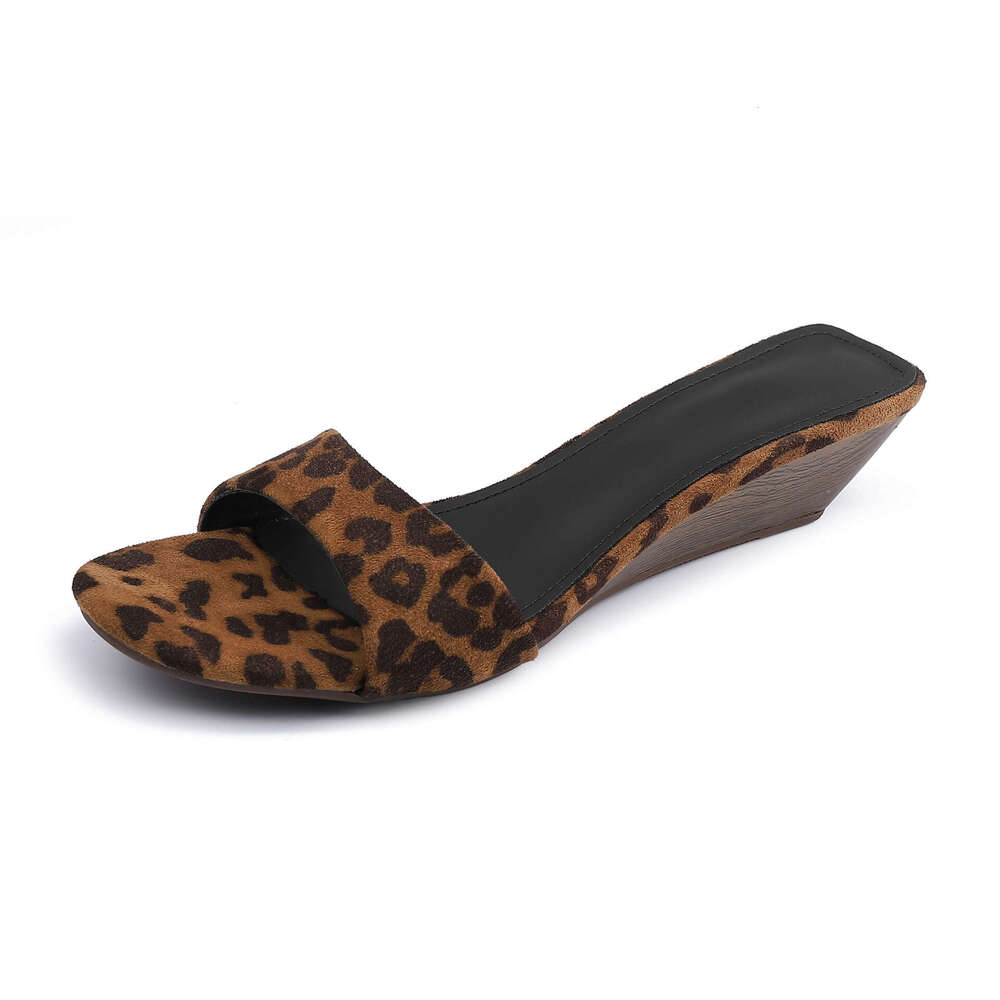 Summer New High Heel for Women, Outdoor Wear, High-End French Style, Elegant Women's Shoes 2025, Leopard Print Wedge Sandals