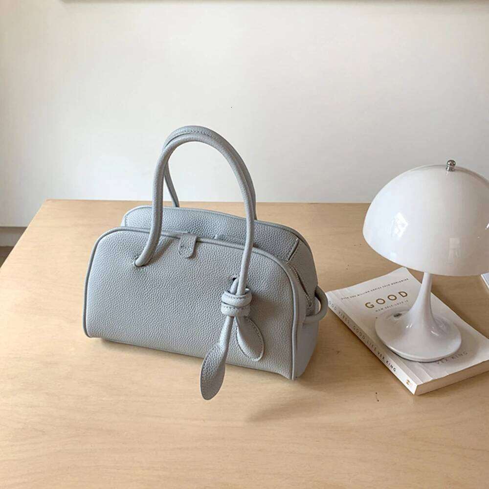 Personality Pu Handbags Solid Color Twist Decor Txture Boston Bag Large Capacity Female Versatile Daily Handle Packs