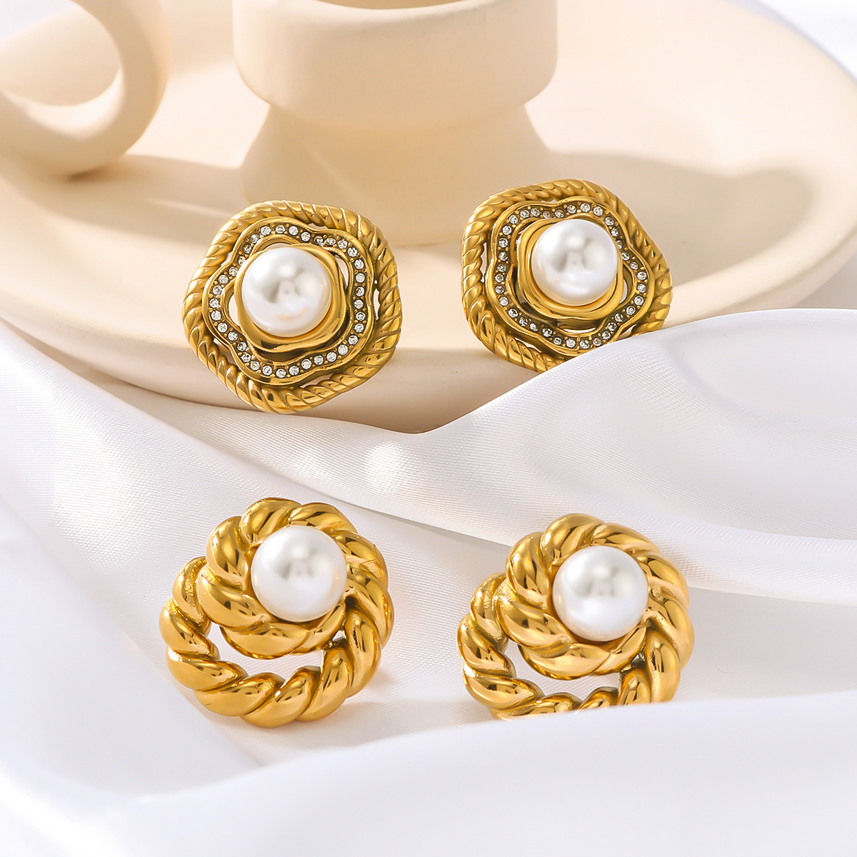 Designer Earrings for Women Fried Dough Twists Pearl Inlaid Stainless Steel Plated 18K Gold Geometric Exquisite Jewelry Wholesale