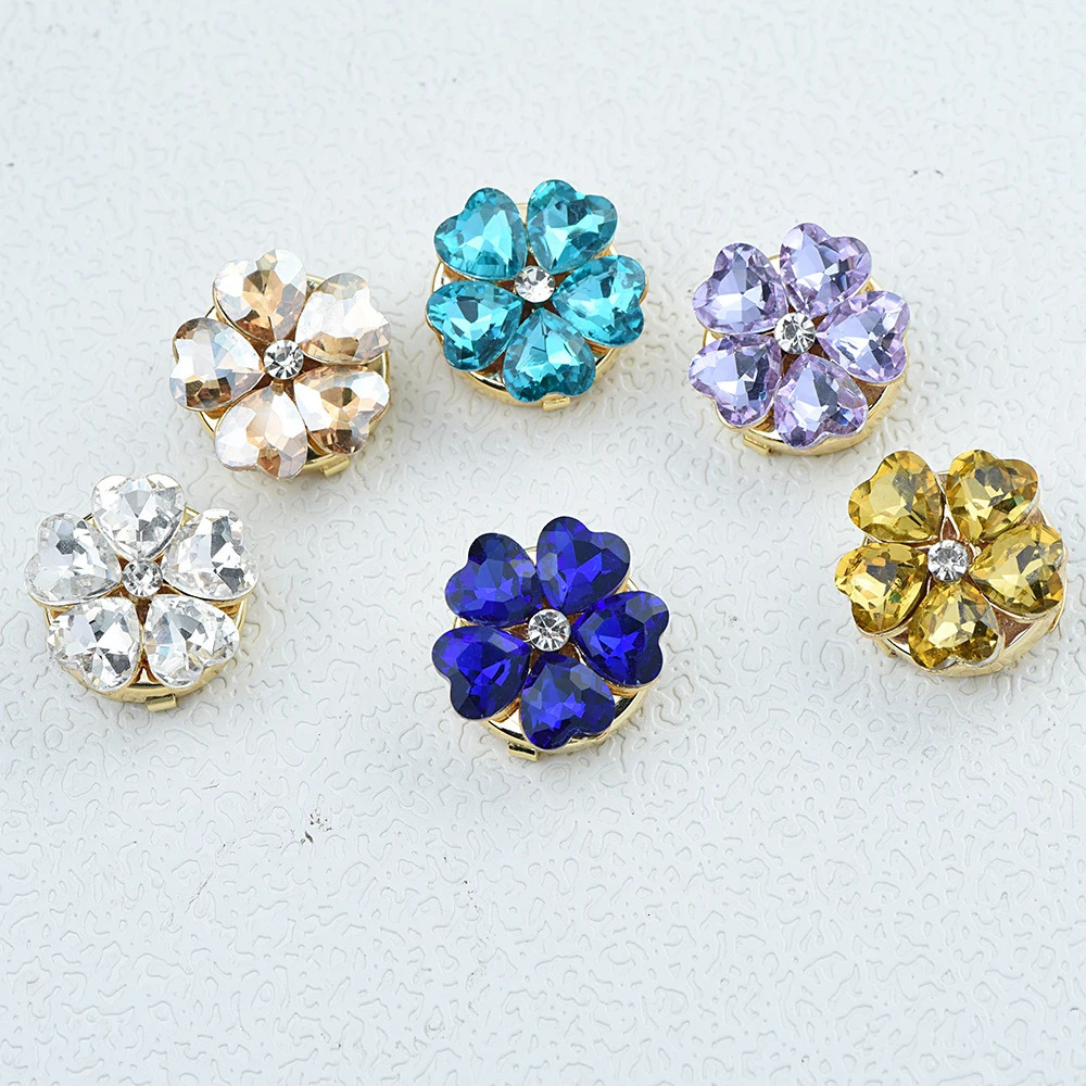 ICEYY 2pcs Cute Cufflink Button Covers For Shirt Crystal heart Five Petal Clip Sleeve Buttons Fashion Gifts Tux Cufflinks 250715