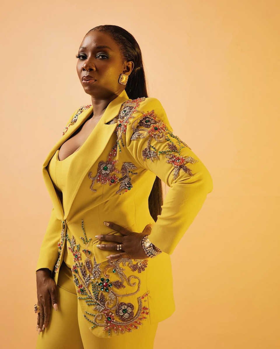 Yellow Plus Size Customized Women Blazer 3 Pieces Crystal Rhinestone Beading Women Suits Banquet Evening Party Outfits