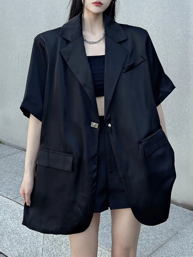 30A3765 EAM Women Black Big Size Metal Buckle Blazer Lapel Short Sleeve Loose Fit Jacket Fashion Spring Summer 250703