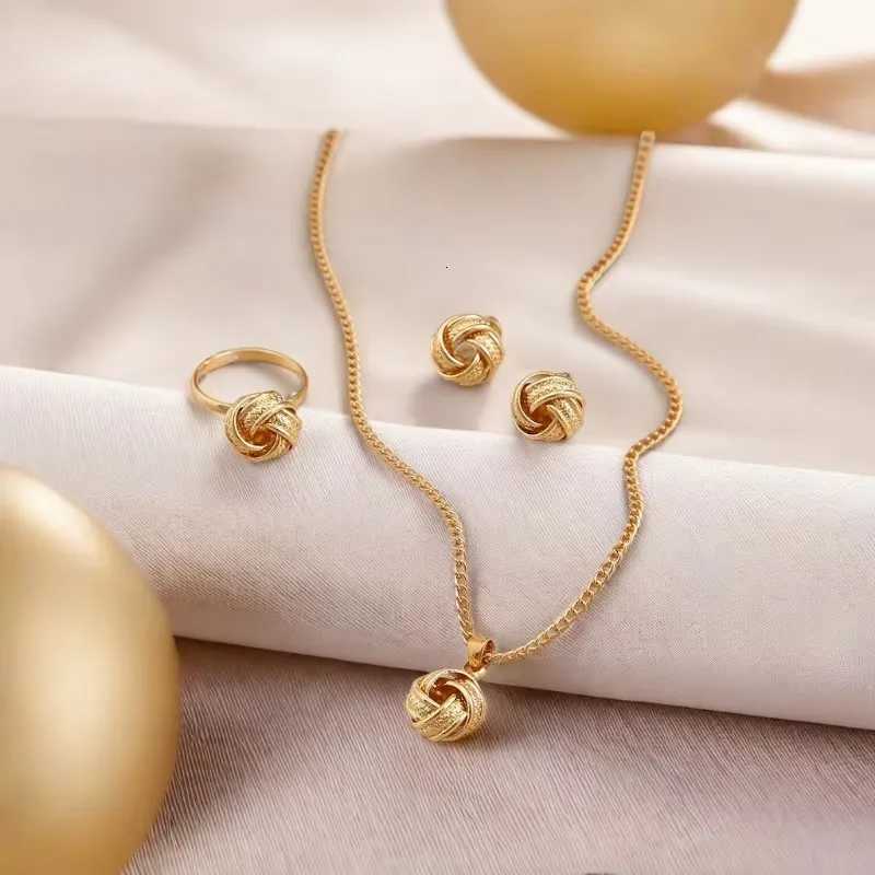 New Fashion Metal Jewelry Three-dimensional Ring Earring Necklace Three-piece Set Creative Design Sense Jewelry Set Necklace X250718
