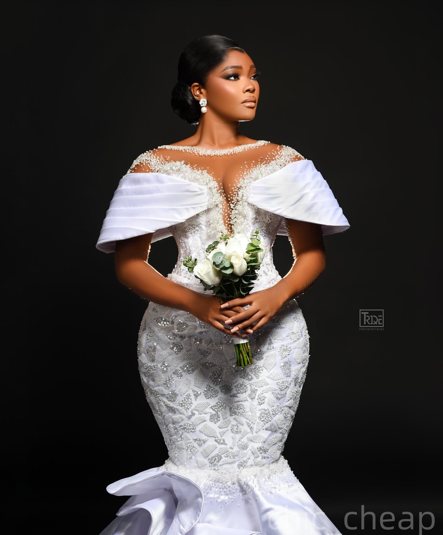 2025 Aso Ebi Plus Size Ivory Mermaid Wedding Dress Beaded Pearls Sequined Satin Full Sleeves Bridal Gowns Dresses ZJ0675