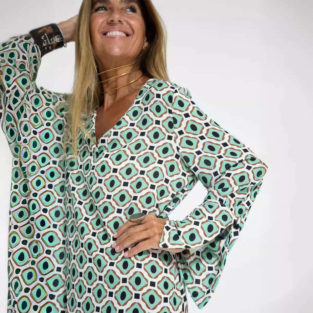 Jinghu District Goddess Style Polyester Large Hem Split Pullover Sleeve Slit V-Neck Shirt Long Dress B5