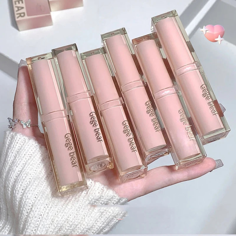 When light soft and smooth lipstick hydrates moisturizing and white not easy to stick to the cup 250716