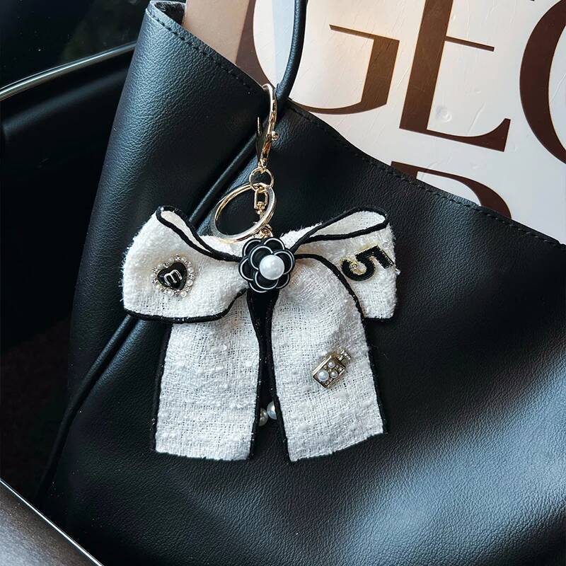 Creative Xiaoxiang Butterfly Knot Women's Fashion Pearl Chain, Bag Pendant, Car Keychain, Personalized Ribbon, Bow Tie