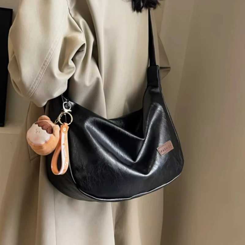 Fashion Womens Lightweight Crossbody Bag Solid Color PU Leather Dumpling Bags Versatile Trendy Shoulder Bag Purses Handbags R250717