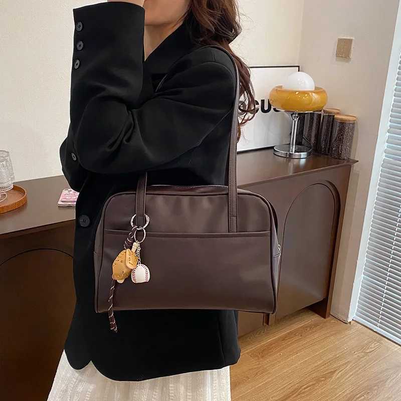 Simple Large Capacity Shoulder Bags for Women Pu Leather Underarm Ladies Commuter Tote Bag Vintage Fem Handbags Tote Purse Y250718