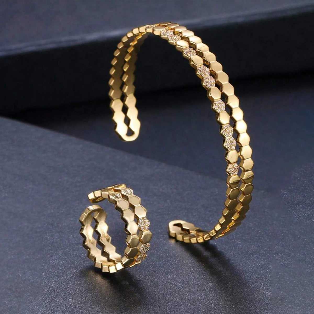 2025 New Cubic Zirconia Geometric Bracelet and Ring Set for Women Off Party Gifts for Friends Jewelry Accessories X2507181