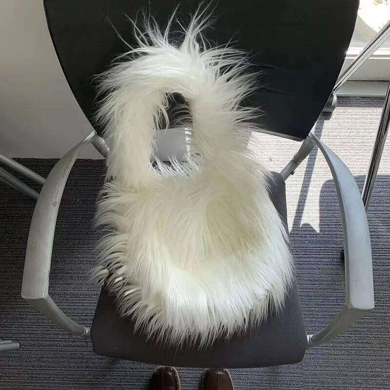 Y2k Faux Fur Solid Women Bag 2025 Trend Individuality Winter Plush Shoulder Bags Female Fashion New Design