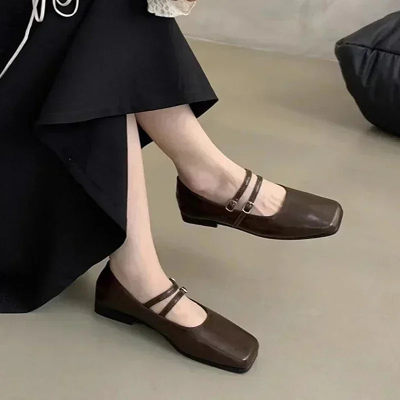 Square Toe Comfortable Casual and Versatile Spring Summer Flat Shoes Elegant Fashionable Retro Womens Shoes 250717
