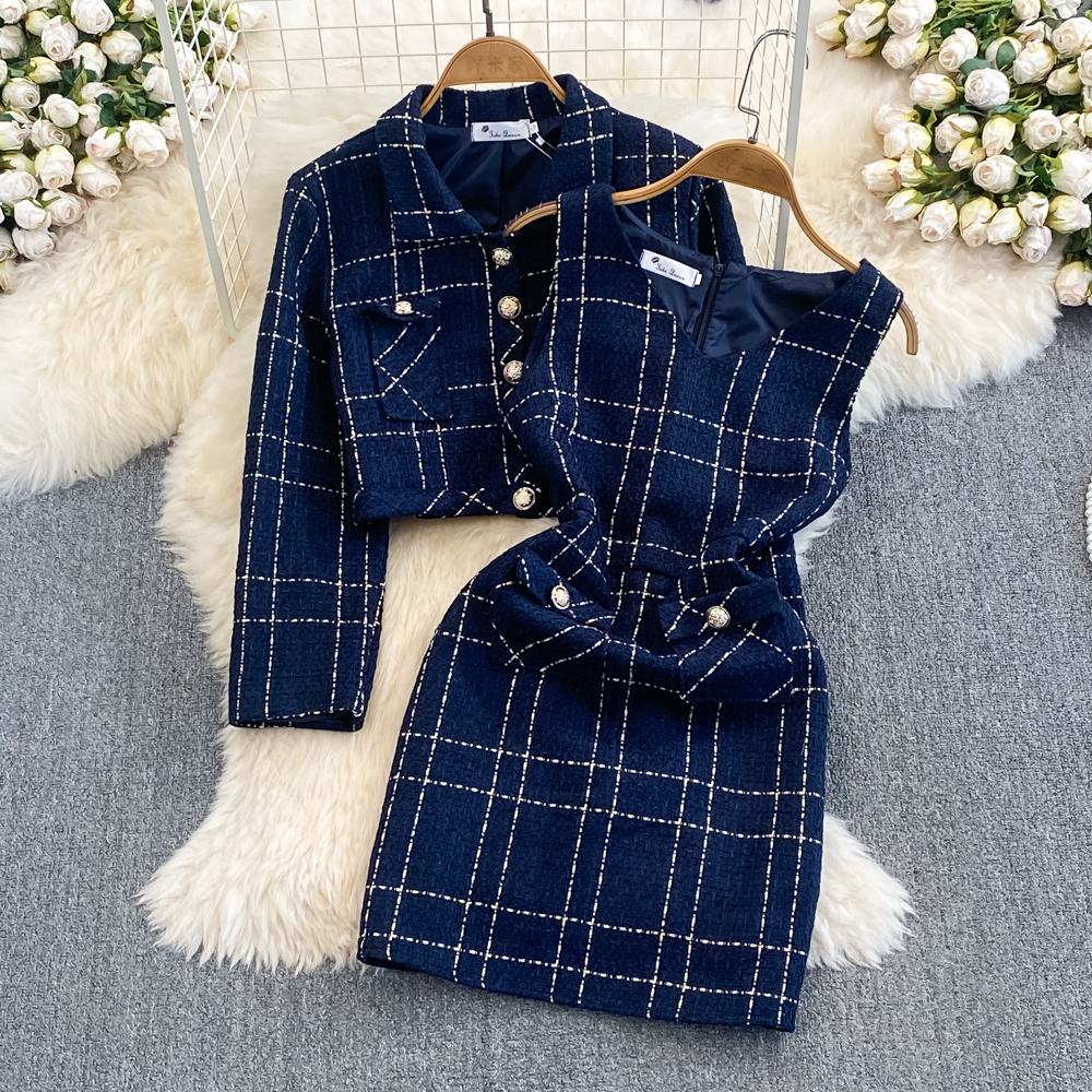 Autumn Winter Small Fragrance Style Socialite Temperament Long Sleeved Coarse Woolen Coat Two-piece Set Waist Cinching Vest Wrapped Buttocks Dress 250