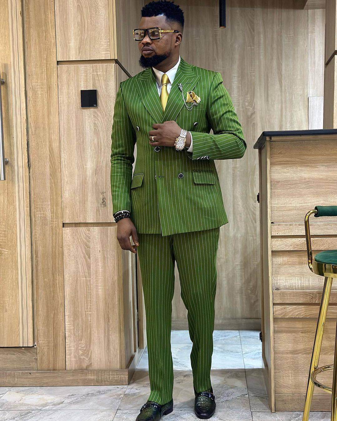 Men Suits Customized 2 Pieces Peaked Lapel Double Button Stripe Groom Wedding Party Tuxedos Loose Fit Male Jacket Homme