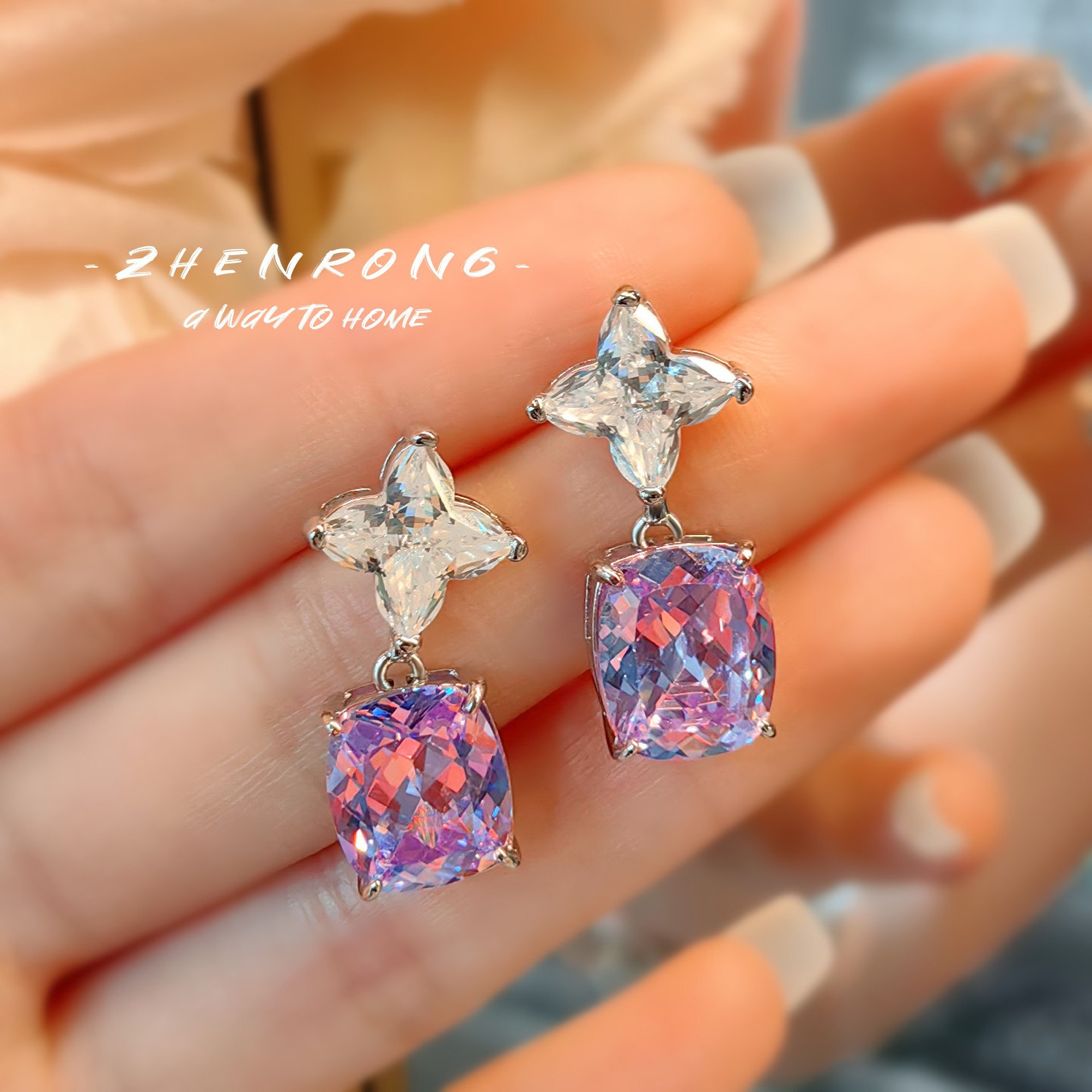 Cute Exaggerated Personality Design Big Pink Zircon Dangle Earrings for Women Clover Leaf Design Charm Geometric Designer Jewelry