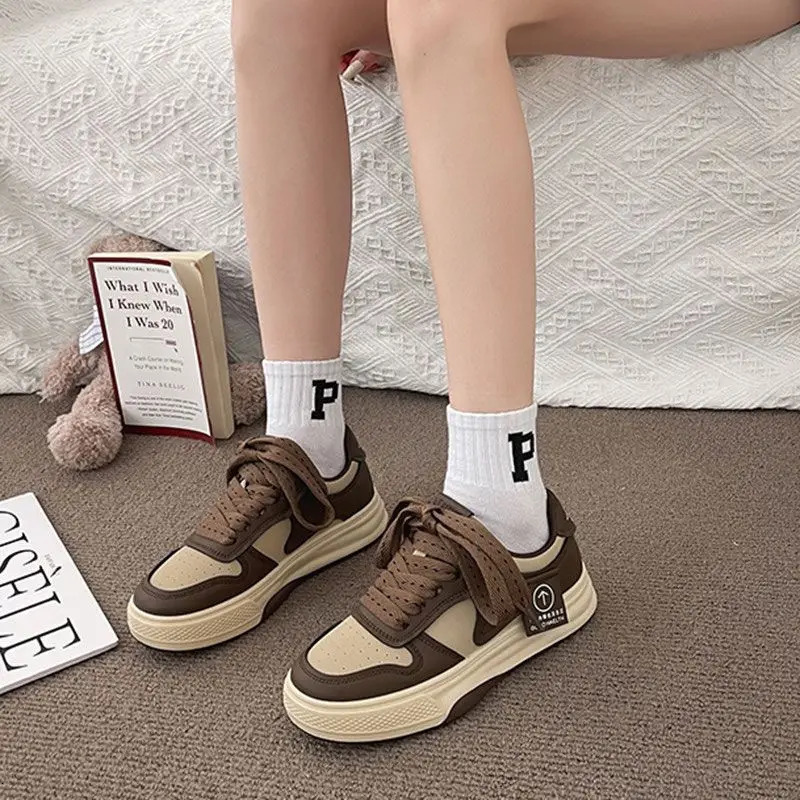 Casual Sports Shoes Board Womens Sneakers Muffin Thick Bottom Khaki Black White Color Matching Fashion Shoes 250717