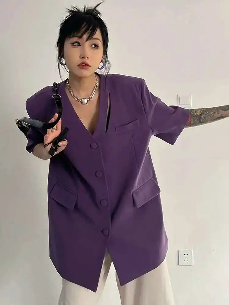 EAM White Buckle Hole Elegant Blazer Women VNeck Half Sleeve Loose Fit Jacket Fashion Spring Autumn 30A1710 250703