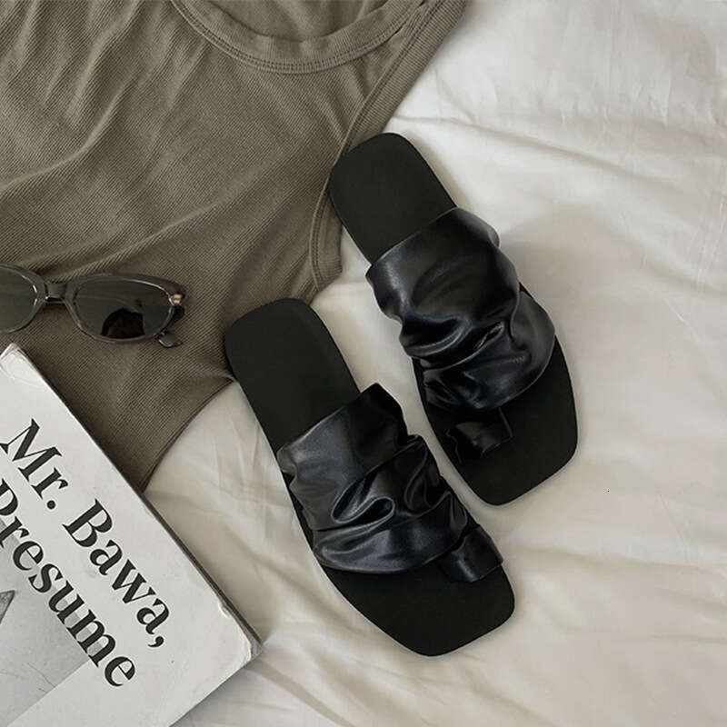 Designer Studiolee New Design Sense Square Pleated Slouchy Flat Toe Post Sandals for Women Outdoor Summer