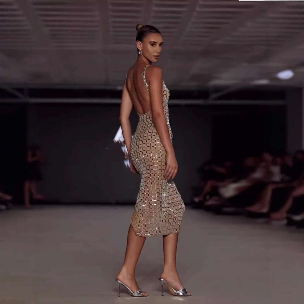 French Style Pure Desire Sparkling Rhinestone Strap Dress Sexy Backless High-End Heavy Craft Banquet Slit Gown B5