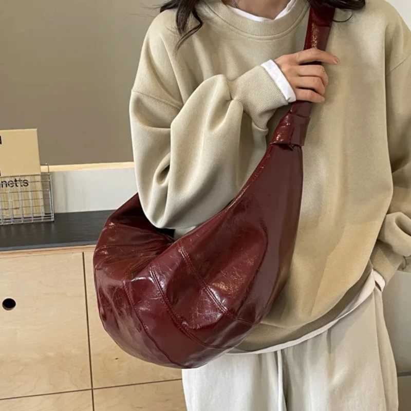 Luxury PU Leather Crescent Crossbody Bag for Women Casual Shoulder Sahel Hobo Bag Dumpling Red Bags Y2k Girls Messenger Bag Y250718