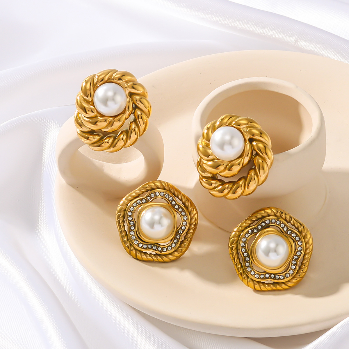 Designer Earrings for Women Fried Dough Twists Pearl Inlaid Stainless Steel Plated 18K Gold Geometric Exquisite Jewelry Wholesale