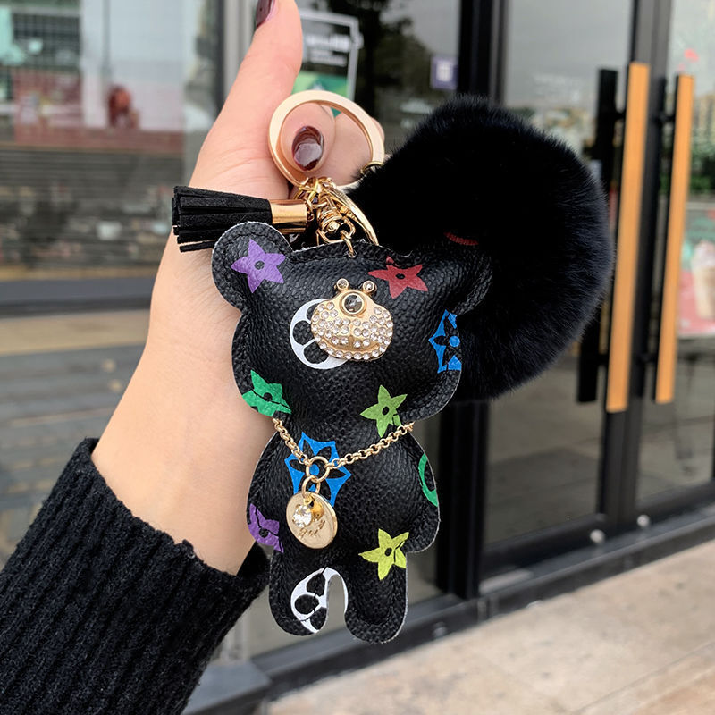 Creative Bear High-end Leather Men Women Personalized Car Keychain