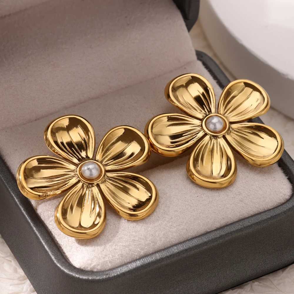 Trendy Pearl Zircon Flower Earrings For Women Stainless Steel Creative Exaggerated Design Earrings Christmas Ear Jewelry Gift X250718