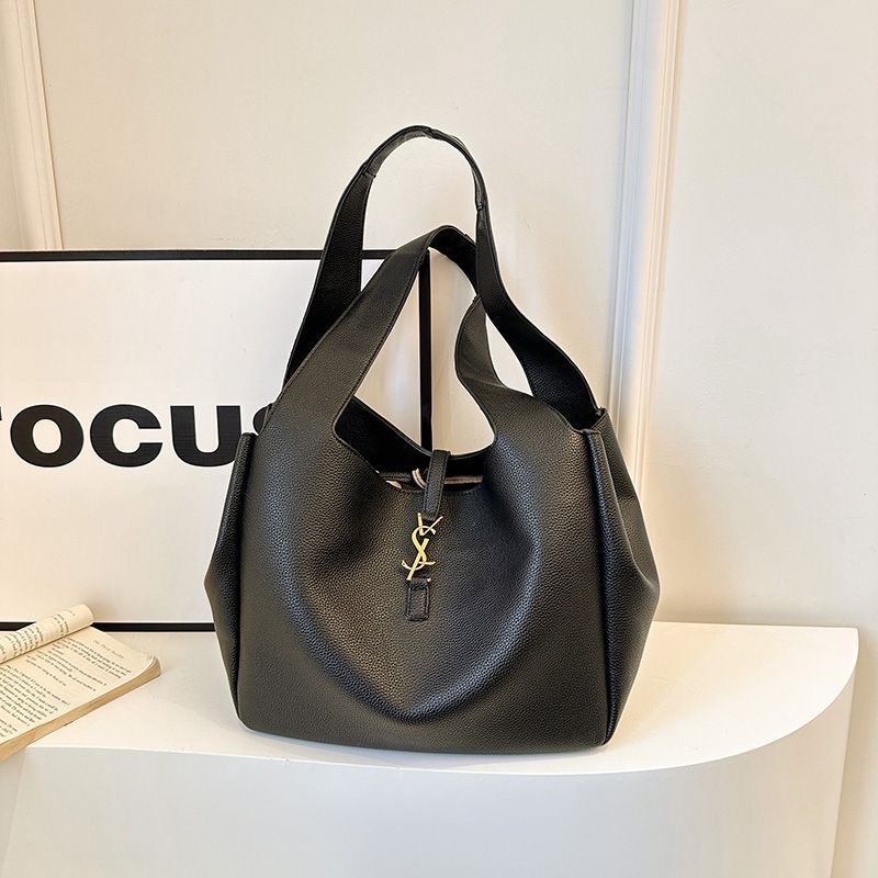 Designer bag Bucket Bag Shoulder Bag Luxury Bag Crossbody Designer 2025 Women Elegant Versatile handbag Casual commuting Crossbody bag Manifest temper