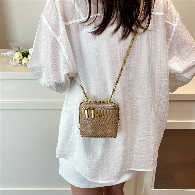 Minimalist Leather Crossbody Bag For Women Elegant Vintage Design Stylish Clutch Casual Purse Tote Handbag R250718
