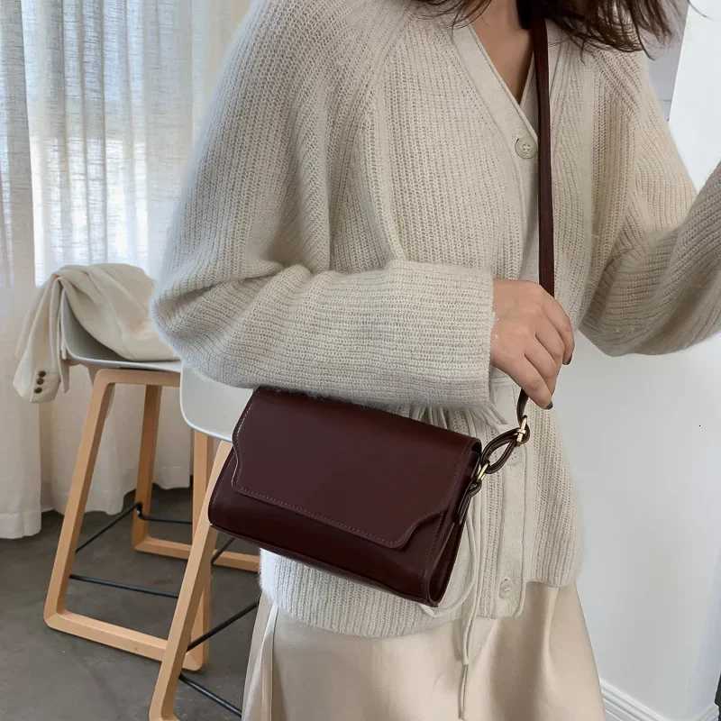 Vintage Mini Messenger Bags for Women PU Leather Shoulder Bags Ladies Simple Design Handbag Female Crossbody Small Square Purse Y250717