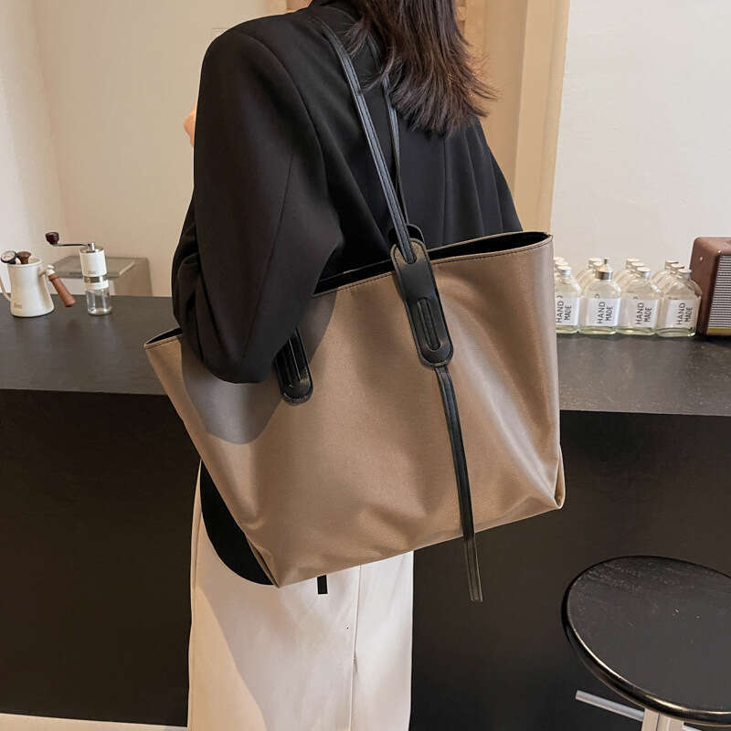 oxford cloth for women large capacity 2024 new autumn winter versatile shoulder bag college student commuting tote bag