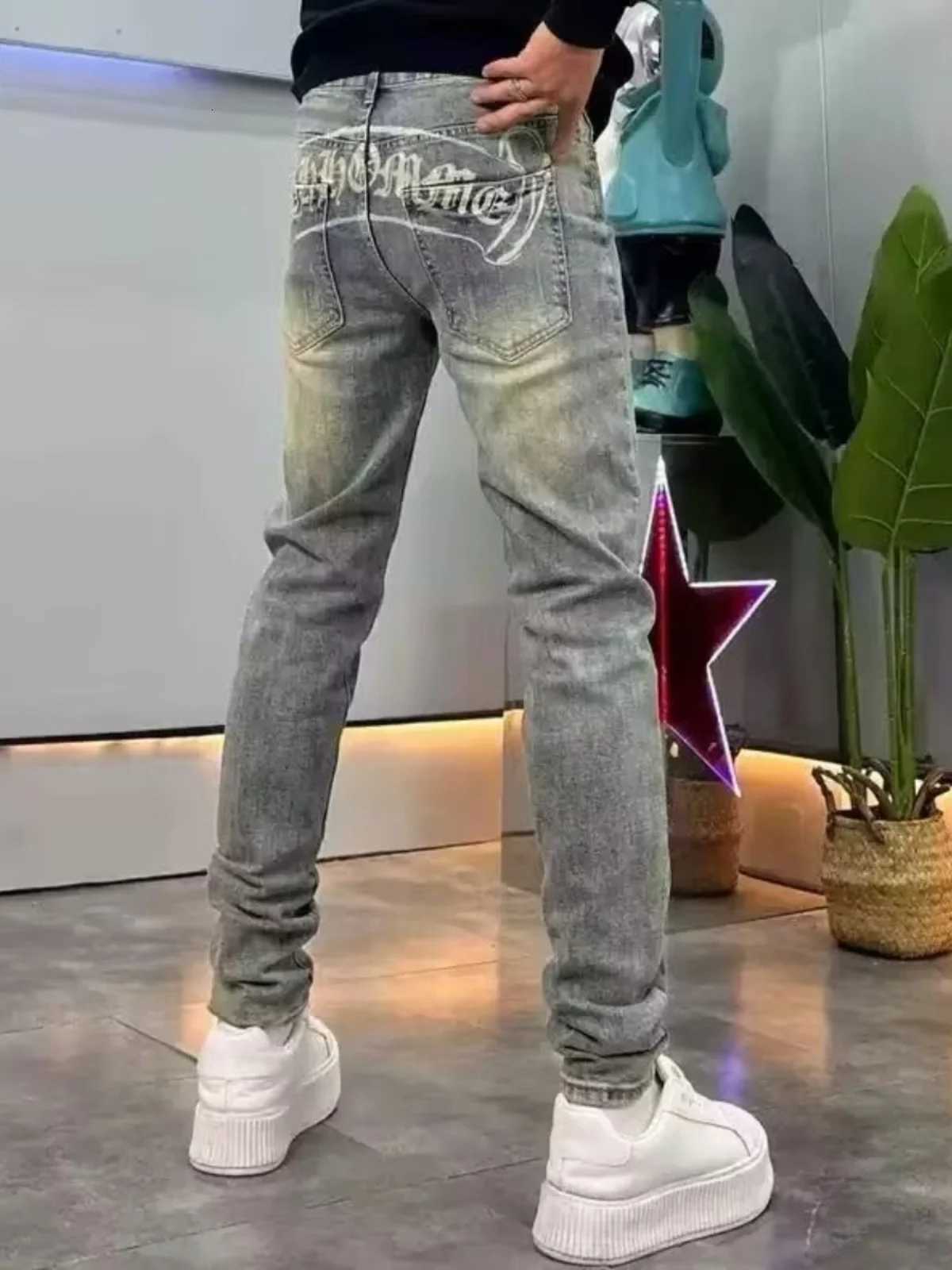 Retro Letter Print Mens Jeans Fashionable Versatile Slim Fit Long Pants Spring New Arrival Youth Wear Resistant X250718