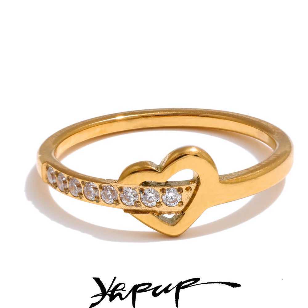 678# Chic Stainless Steel Zirconia Inlaid Cross Love Ring Tarnish Resistant Delicate Daily Fashion Jewelry Quality X250718