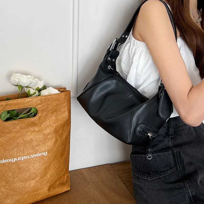 2025 New Style Cool Pull Girl Motorcycle Bag Niche Design Single Shoulder Handheld Underarm Bag with Zipper XJ250718