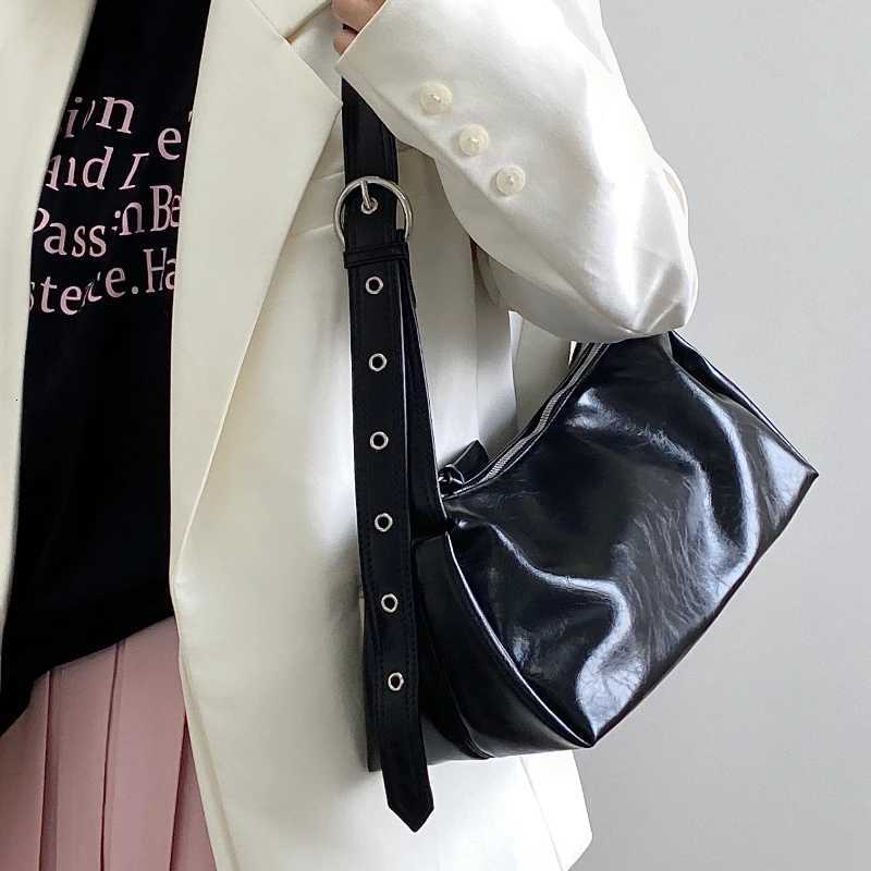 Solid Color PU Leather Mens Shoulder Bags Fi Cool Girls Underarm Bag Simple Crossbody Bag Casual Fem Tote Handbags Y250718